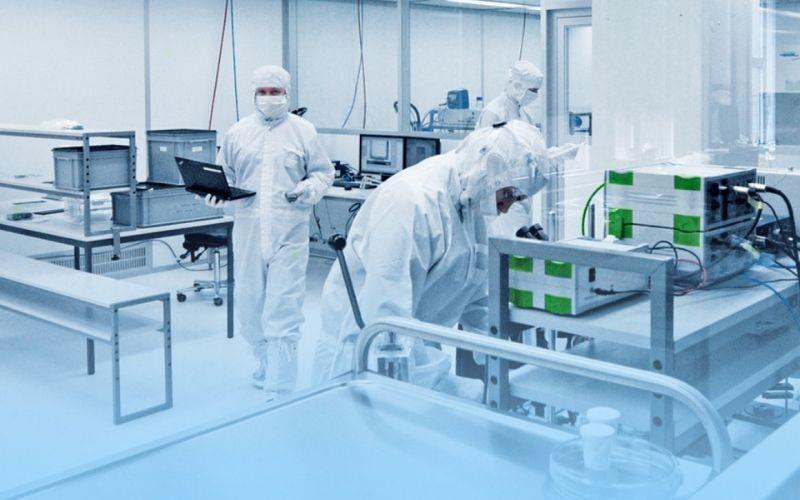 Các thiết bị chính trong phòng sạch gồm những gì